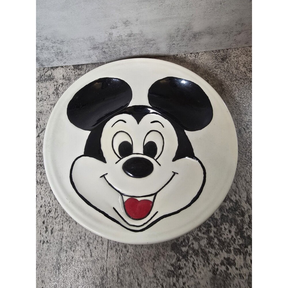 Vintage Mickey Mouse Plate Decorative Collectors Walt Disney Productions 9"